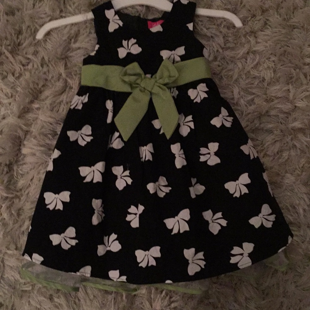 Girls size 4t dress